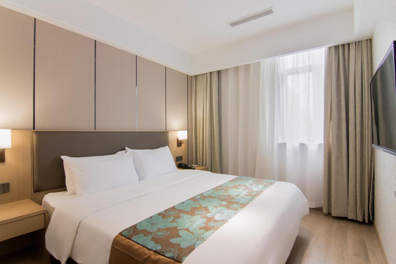 Hotel Yitel 4*